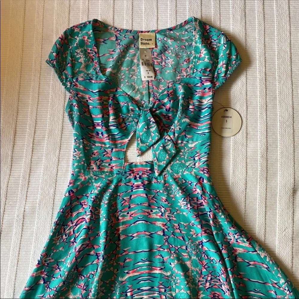 NWT LF La Jolla - Dream State Oopsy Daisy Cutout Dress Size Small